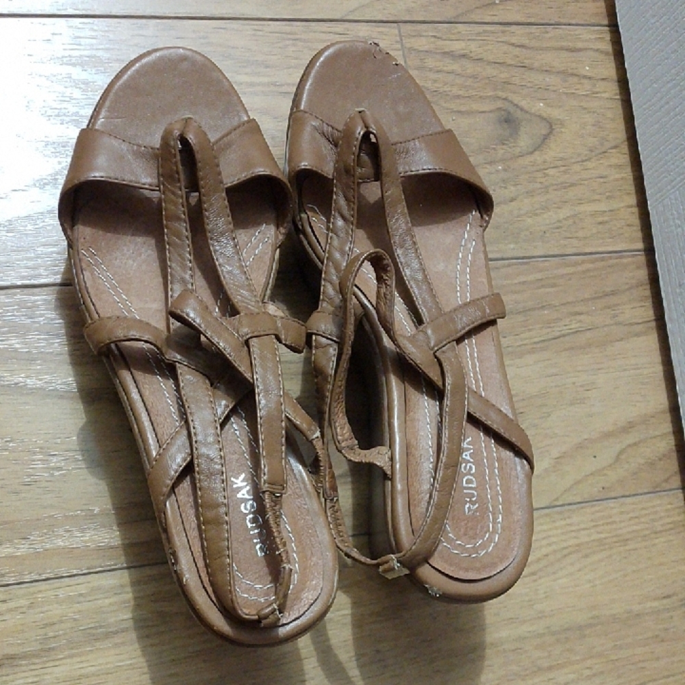 RUDSAK Women's Tan Leather Sandals